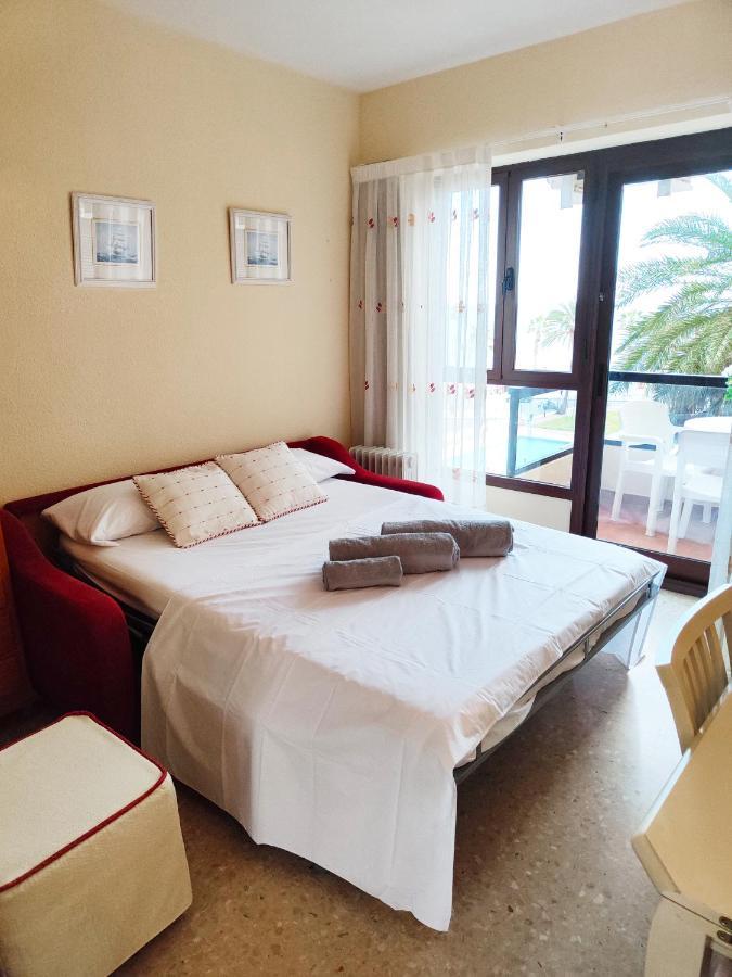 Aloha Playa Apartment With Ocean Views And Pools เบนัลมาเดนา ภายนอก รูปภาพ