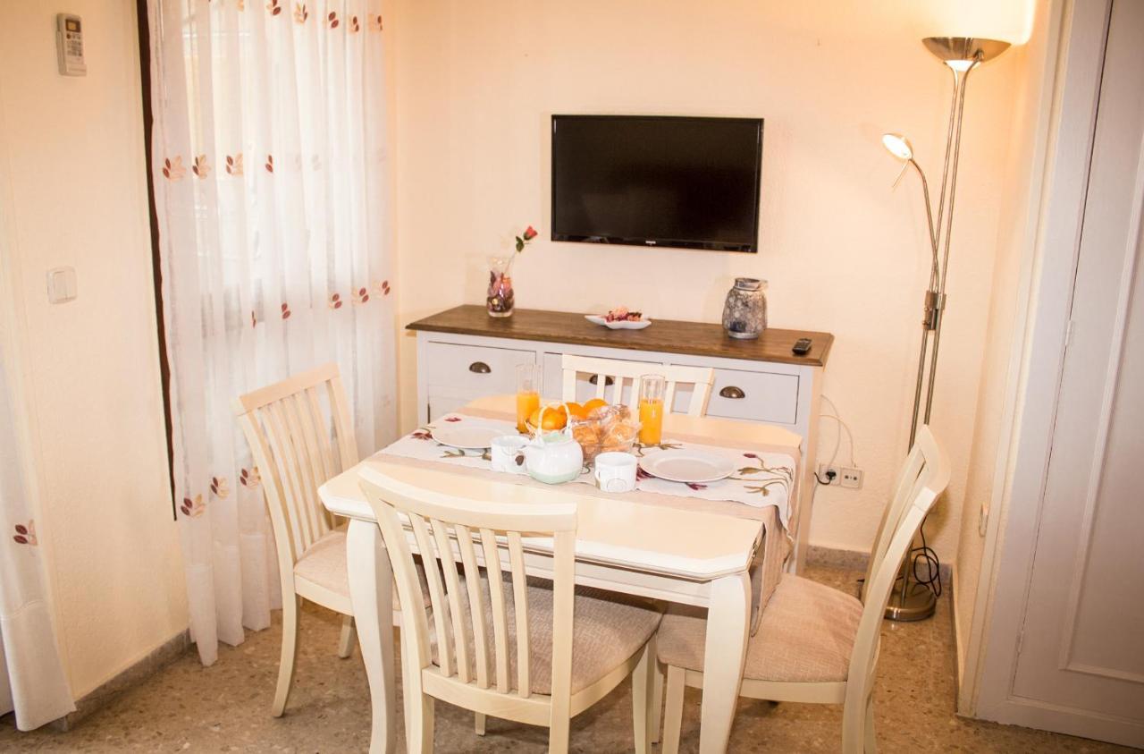 Aloha Playa Apartment With Ocean Views And Pools เบนัลมาเดนา ภายนอก รูปภาพ